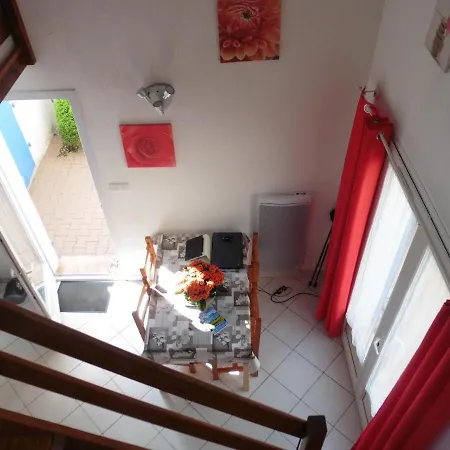 Holiday home Belle D'angle 4 Couchages